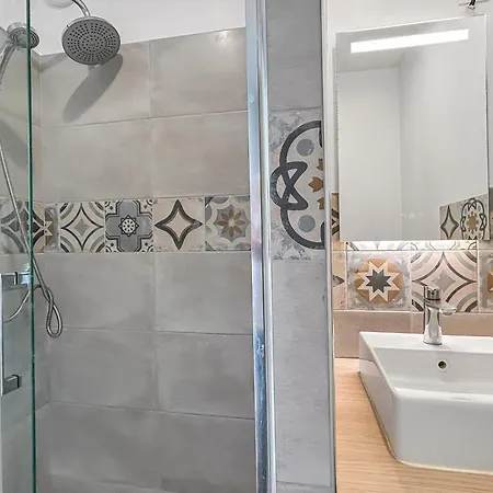 Cosy Et Calme, Lit Double, Proche Transports Apartment *