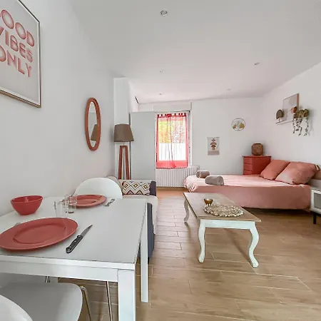 Cosy Et Calme, Lit Double, Proche Transports *