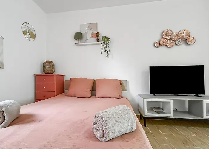 Cosy Et Calme, Lit Double, Proche Transports Апартаменты