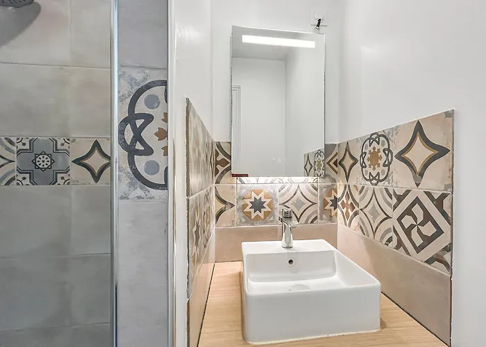 Апартаменты Cosy Et Calme, Lit Double, Proche Transports